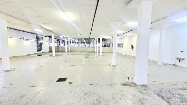 3 500  m² Commercial space