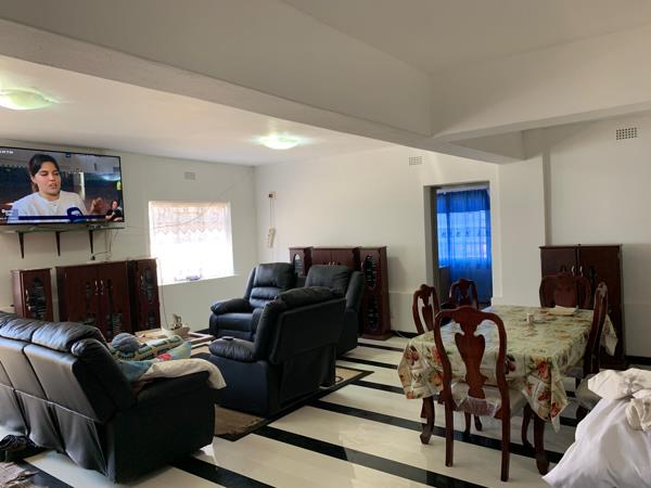 6 Bedroom House