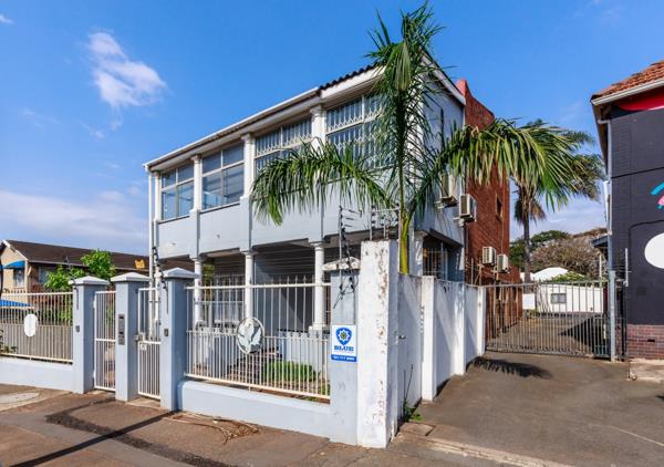 377 m² Office Space