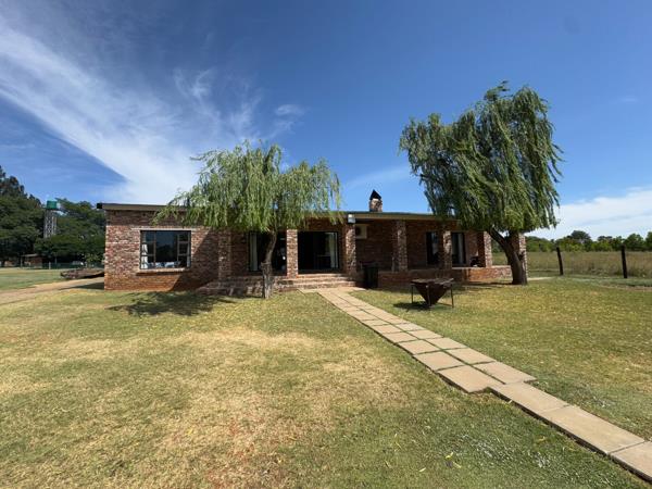 6 Bedroom House