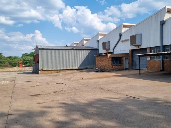 5 000  m² Industrial space