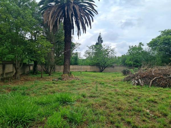 2 000 m² Land