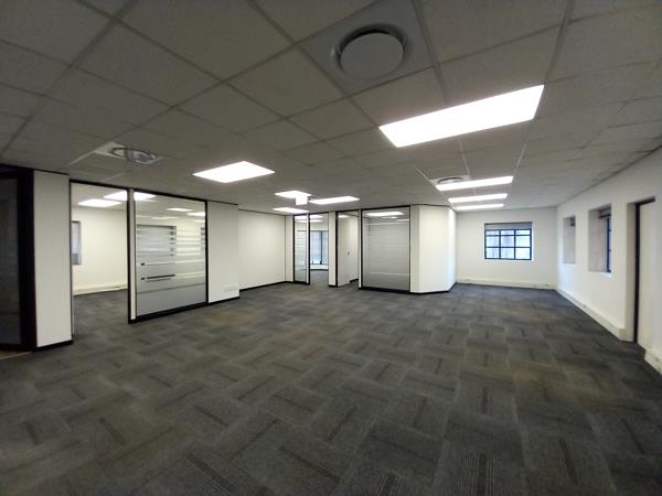 568 m² Commercial space