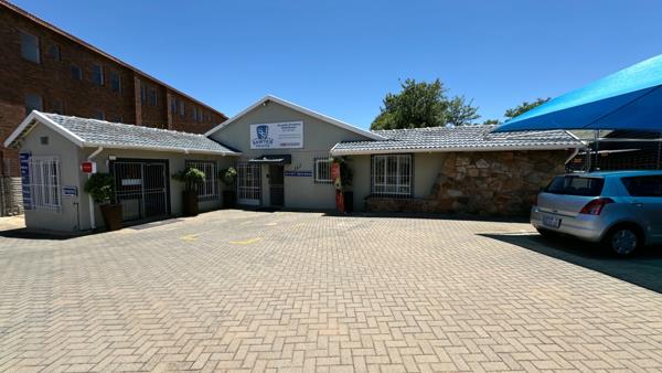 430  m² Commercial space