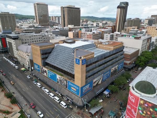 15 842 m² Retail Space