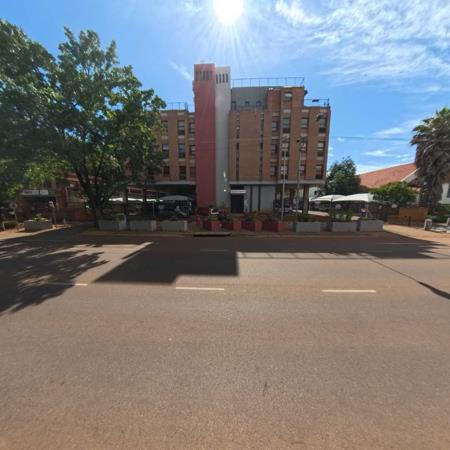 392 m² Office Space