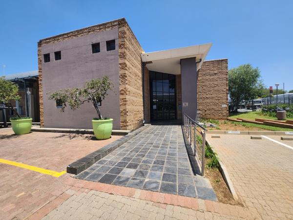 494  m² Commercial space