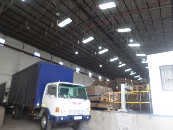 4 200  m² Industrial space