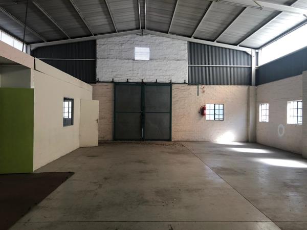 290  m² Industrial space