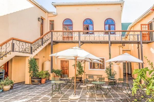 2 105 m² Commercial space