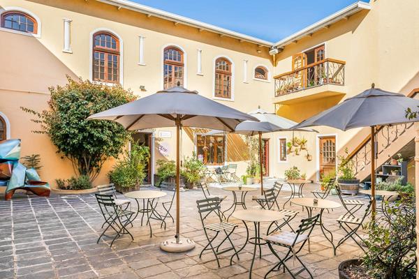 2 105 m² Commercial space