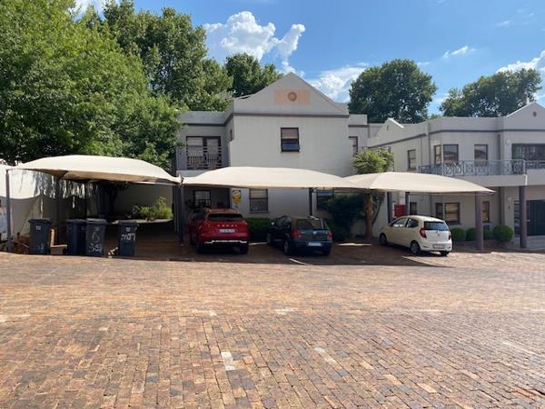 300  m² Commercial space