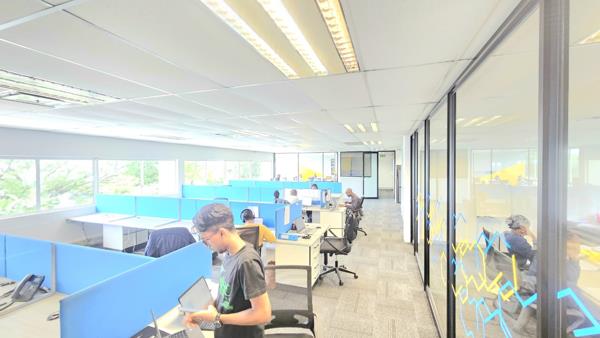 274.6  m² Office Space