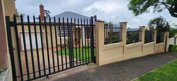 6 Bedroom House