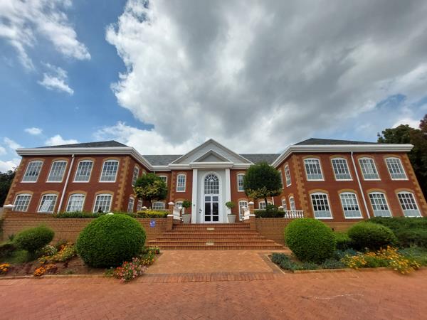 283  m² Commercial space