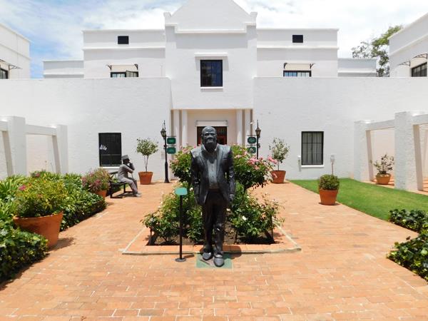 400  m² Commercial space