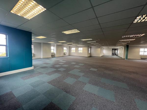 401  m² Commercial space