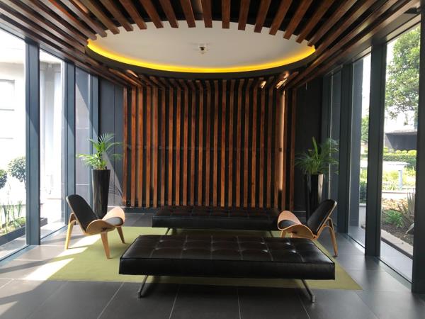 707 m² Commercial space
