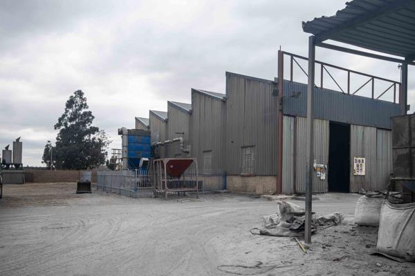 1 500  m² Commercial space