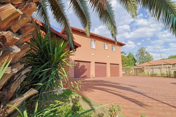 6 Bedroom House