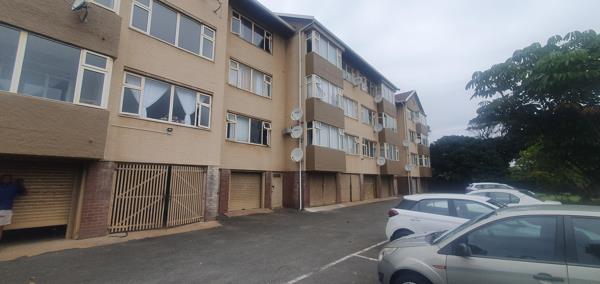 2.5 Bedroom Flat