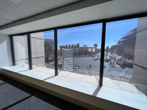 569  m² Commercial space