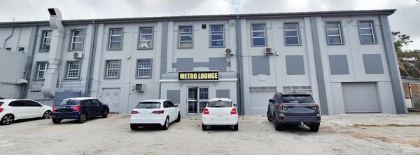 373  m² Commercial space