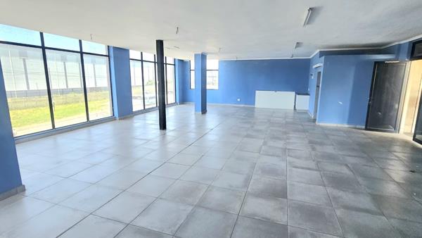 166  m² Retail Space