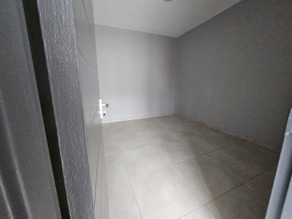 321  m² Commercial space