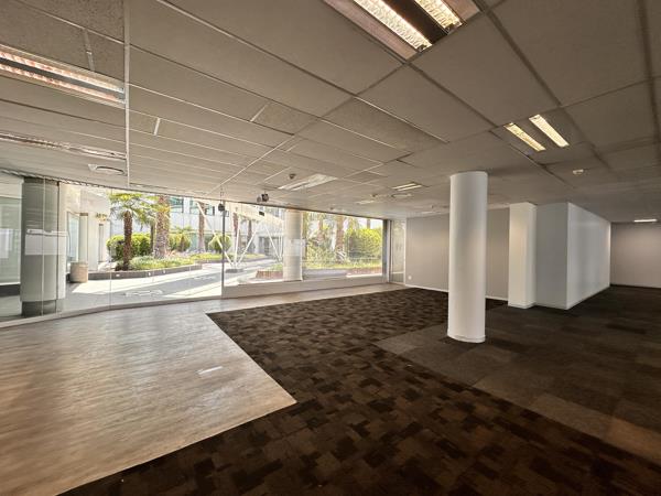 833 m² Commercial space
