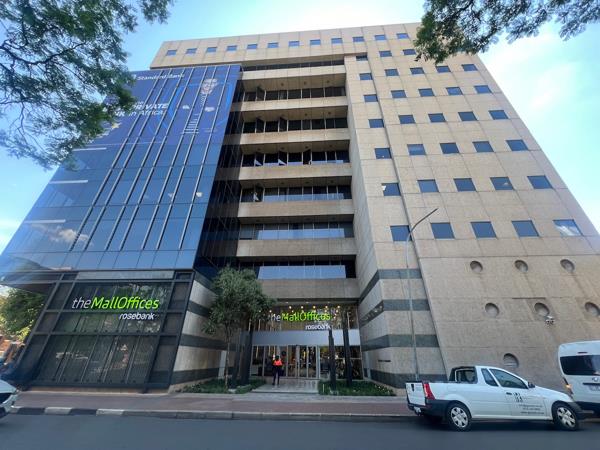 918 m² Commercial space