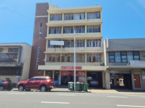 300  m² Retail Space