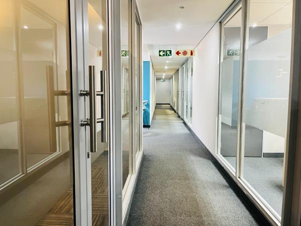 173  m² Commercial space