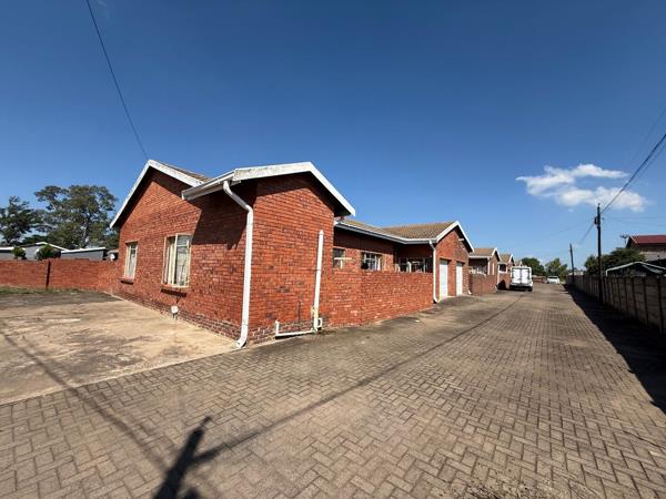 15 Bedroom Townhouse