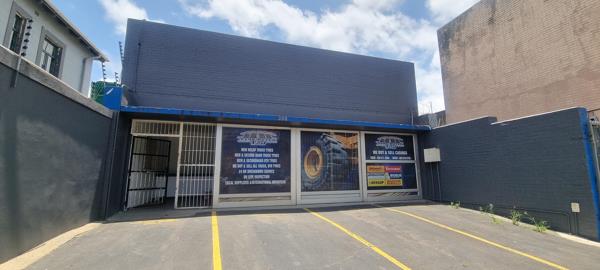 446  m² Industrial space