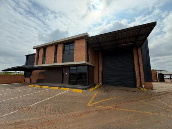 554.8 m² Industrial space