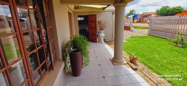 2 Bedroom House