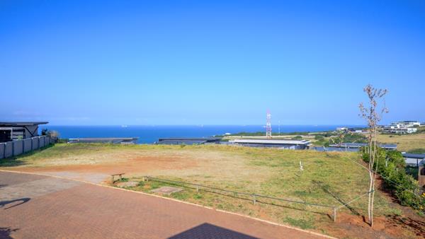 1 005 m² Land