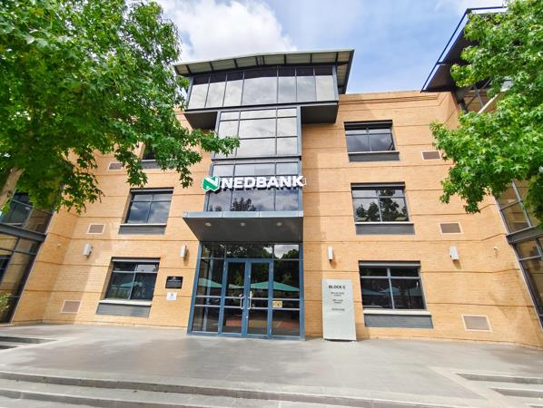 1 492  m² Commercial space