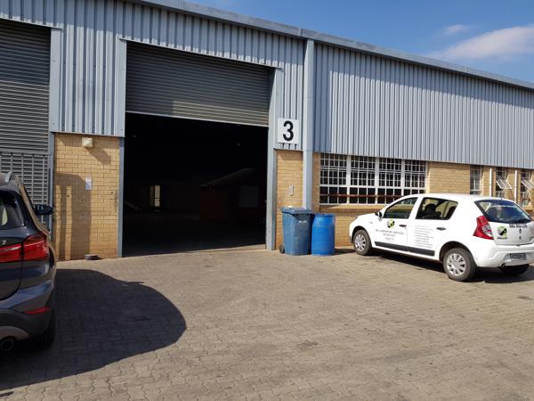 555  m² Industrial space