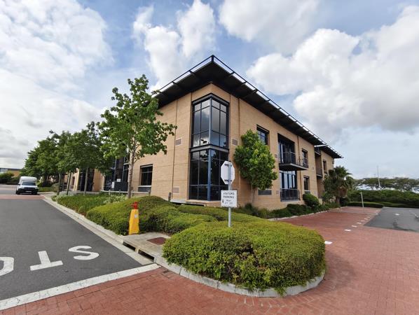 400  m² Commercial space