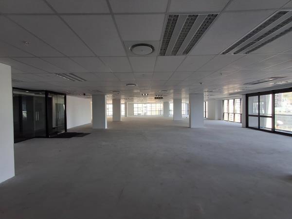 1 042 m² Commercial space