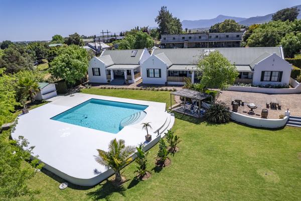 10 Bedroom House