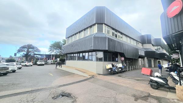 246  m² Retail Space