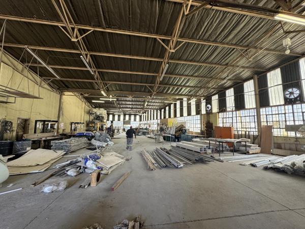683 m² Industrial space