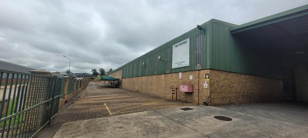 3 660  m² Industrial space