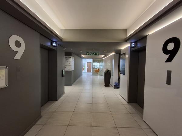 238  m² Commercial space