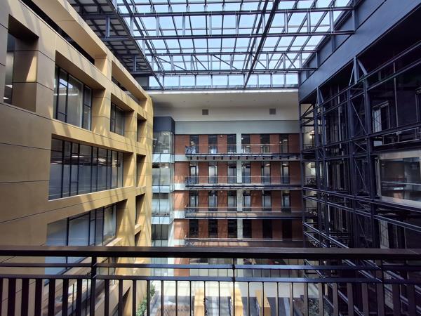 242  m² Commercial space