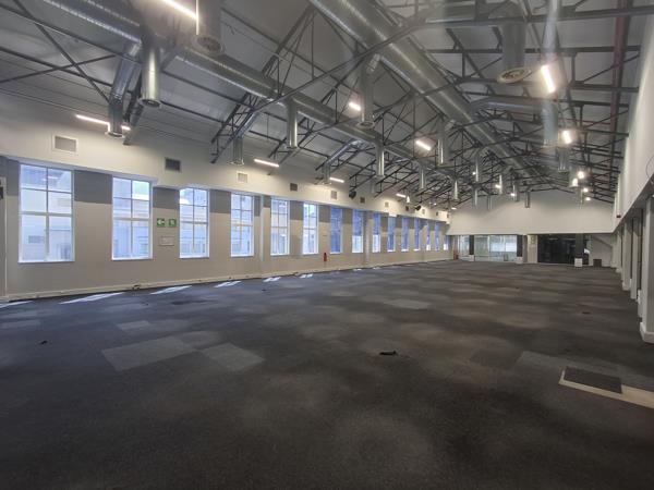 3 073  m² Commercial space