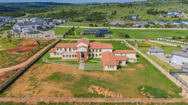 6 Bedroom House